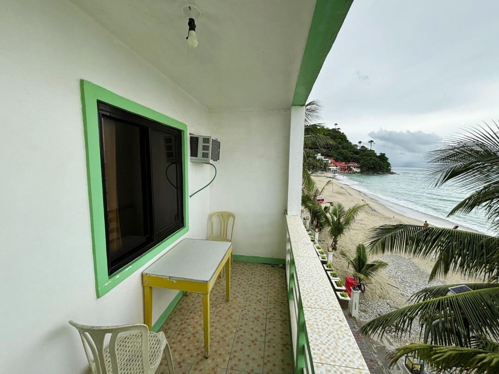 White Beach Hotel Puerto Galera Powered By Cocotel Eksteriør bilde