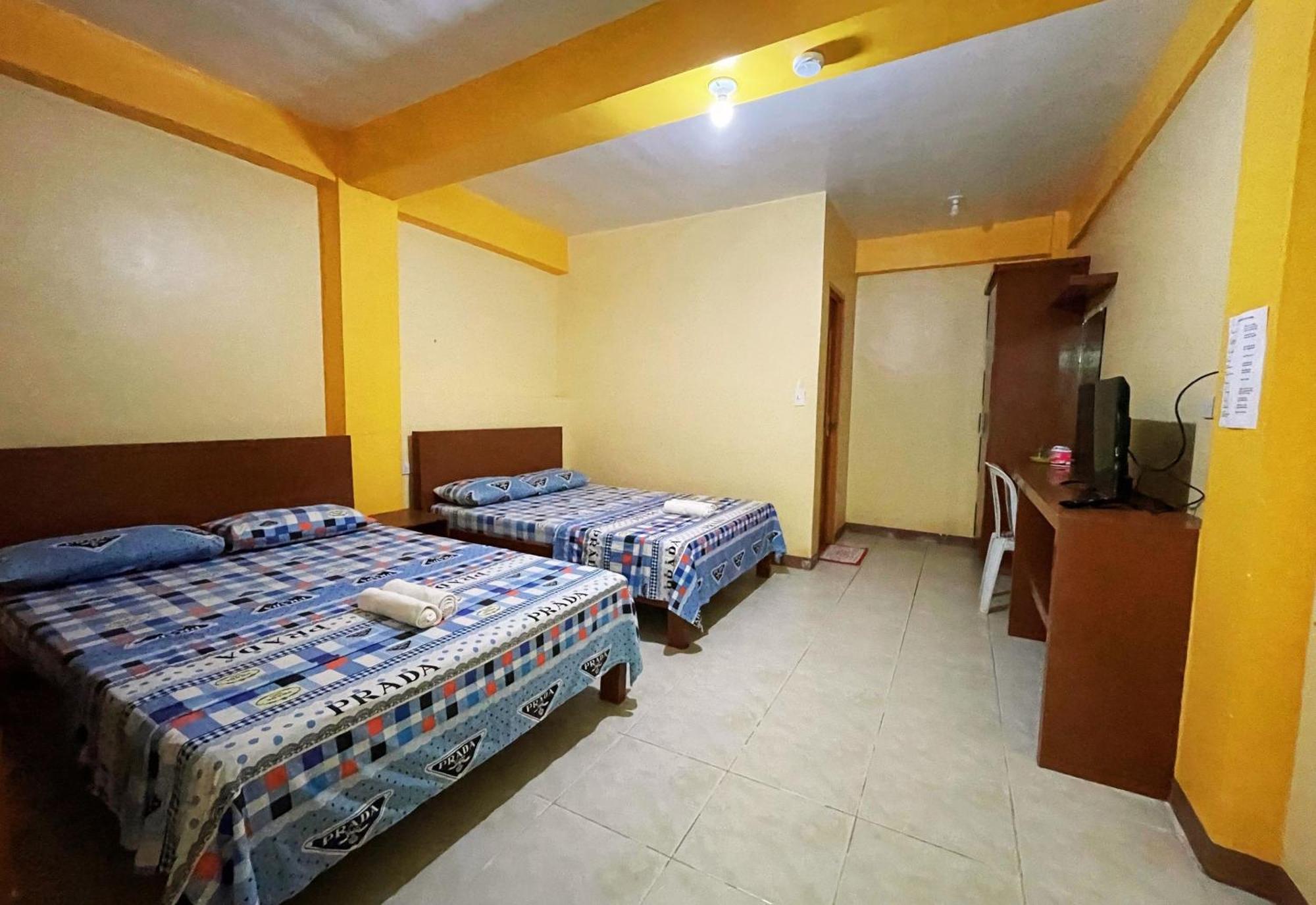 White Beach Hotel Puerto Galera Powered By Cocotel Eksteriør bilde