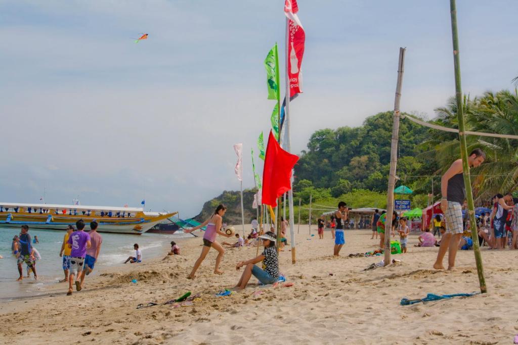 White Beach Hotel Puerto Galera Powered By Cocotel Eksteriør bilde